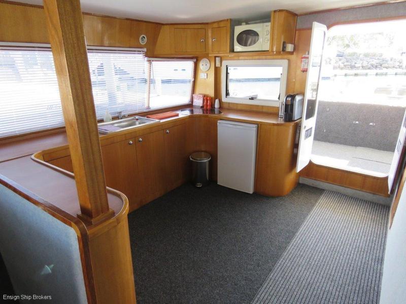 Explorer 40 Powercat