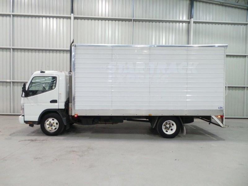 2005 MITSUBISHI FE84 CANTER