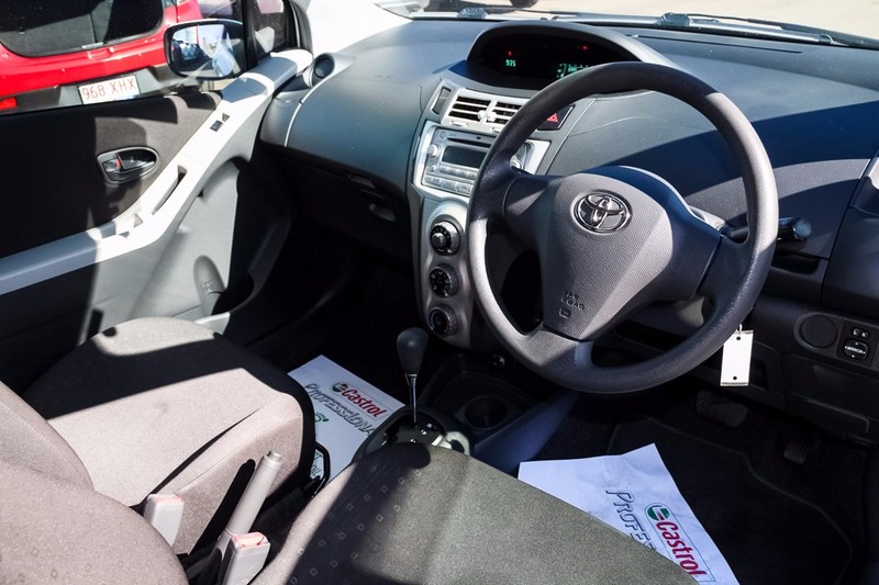 2006 TOYOTA YARIS YR NCP90R