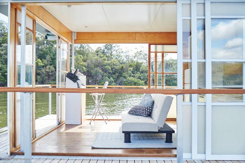 Arkiboat Houseboat