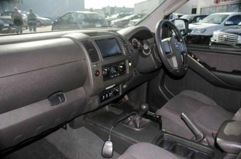 2009 NISSAN NAVARA ST-X D40