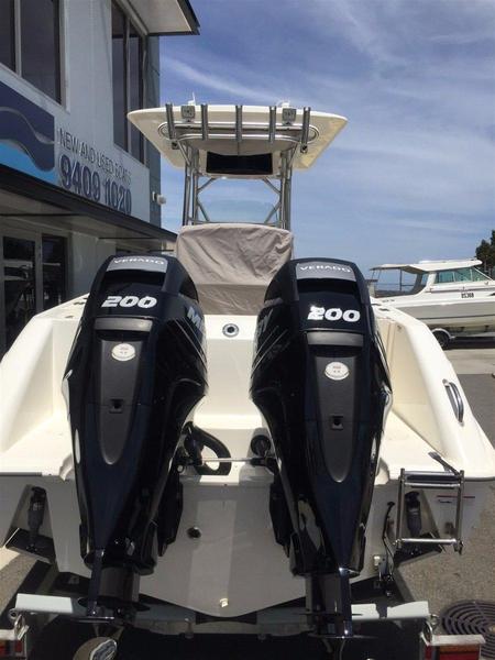 Boston Whaler 240 Outrage Nicest example in Australia