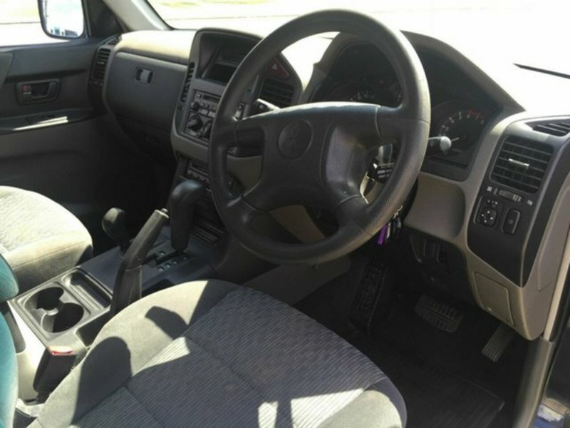 2003 MITSUBISHI PAJERO GLX NP