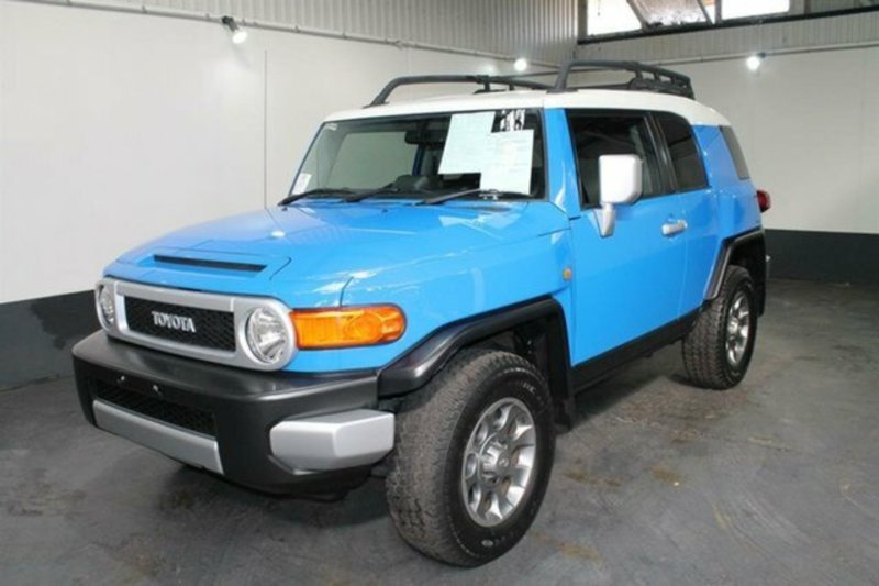 2011 TOYOTA FJ CRUISER GSJ15R
