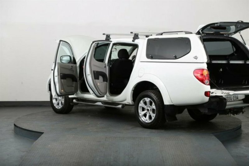2015 MITSUBISHI TRITON GLX-R (4x4) MN MY15