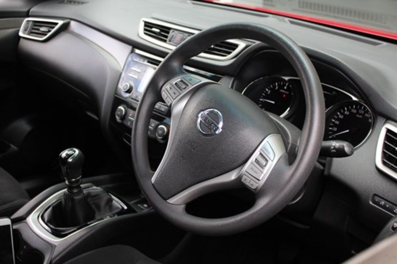 2014 NISSAN X-TRAIL ST T32