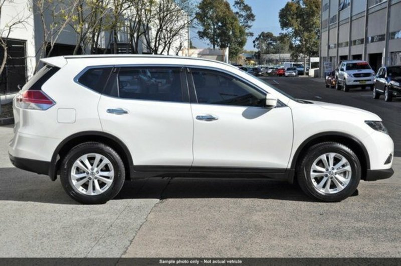 2015 NISSAN X-TRAIL ST (FWD) T32
