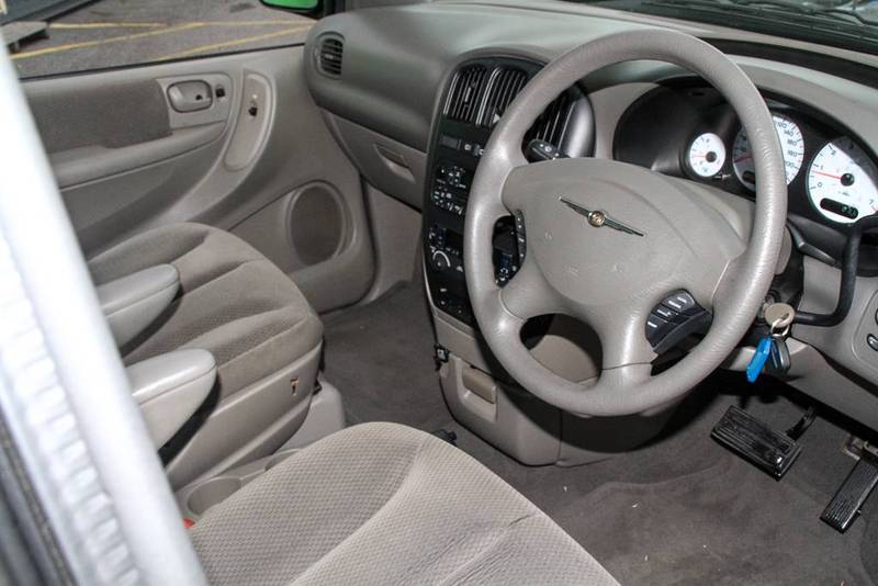 2005 CHRYSLER VOYAGER SE RG 05 UPGRADE