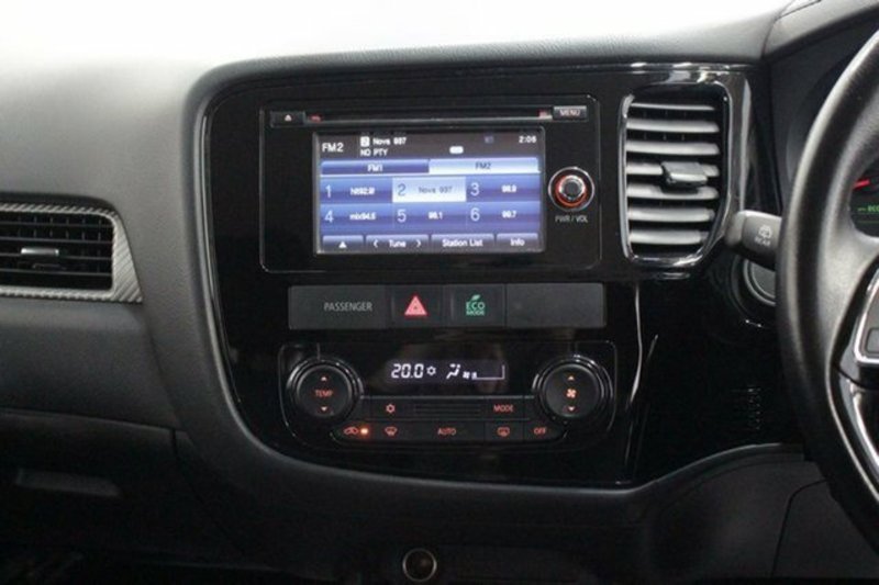 2015 MITSUBISHI OUTLANDER ES (4x4) ZJ MY14.5
