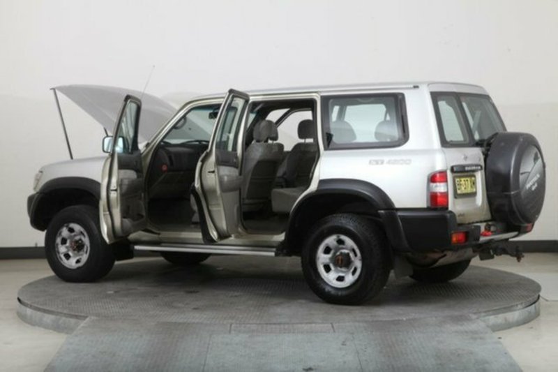 2000 NISSAN PATROL ST (4x4) GU