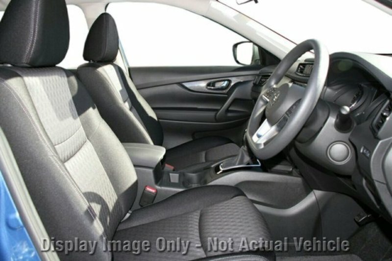 2017 NISSAN X-TRAIL