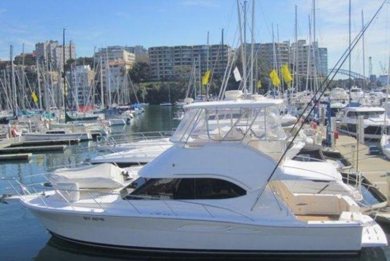 Riviera 40 Flybridge