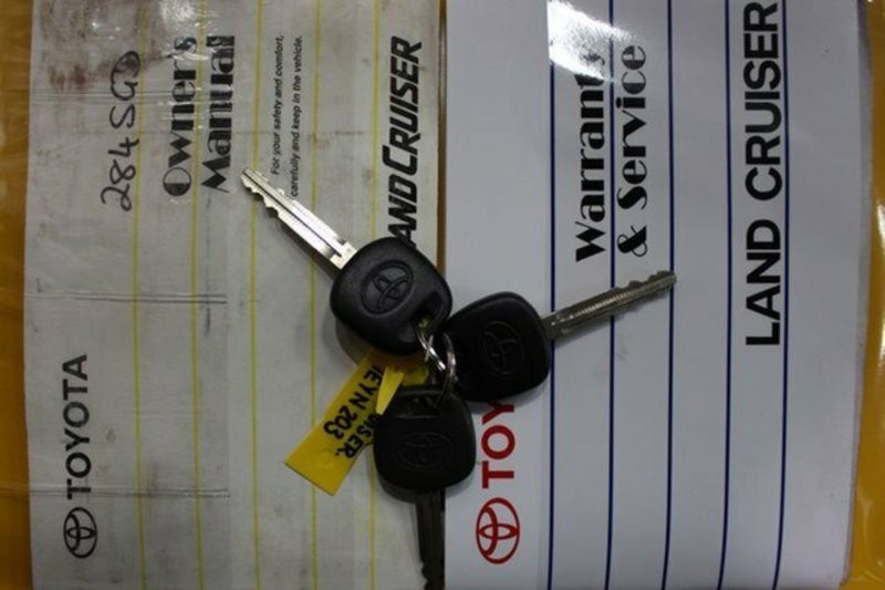 2012 TOYOTA LANDCRUISER WORKMATE (4x4) VDJ76R 09 UPGRADE
