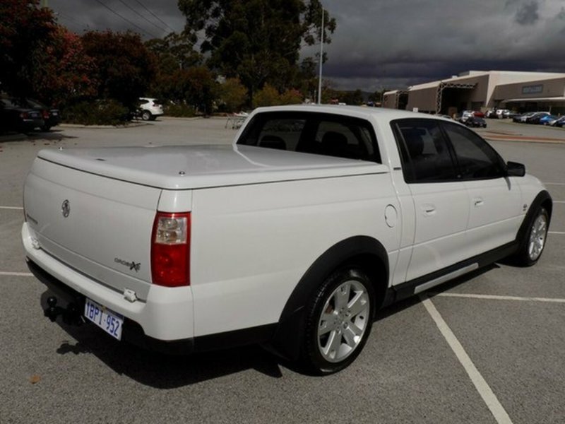 2004 HOLDEN CREWMAN CROSS 8 VYII