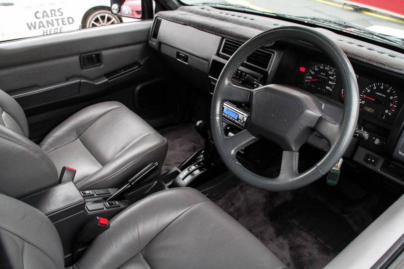 1993 NISSAN PATHFINDER Ti (4x4)