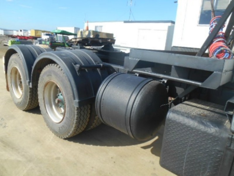 1977 MACK R600 SERIES R600 SERIES Truck