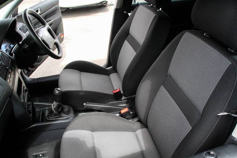 2003 VOLKSWAGEN GOLF 1.6 GENERATION