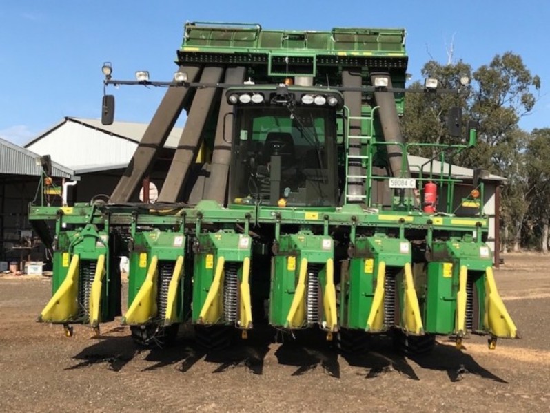 JOHN DEERE 7760 Harvester