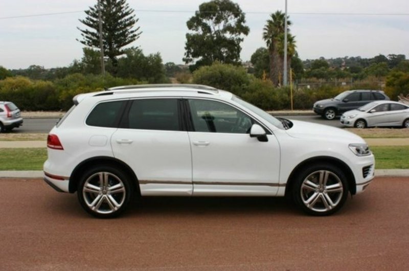 2015 VOLKSWAGEN TOUAREG V8 TDI R-LINE 7P MY15