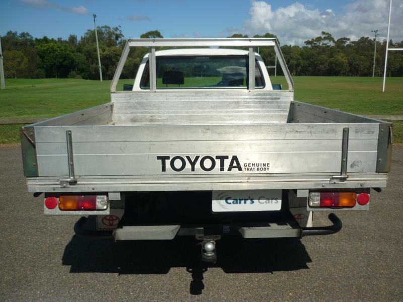 2004 TOYOTA HILUX WORKMATE