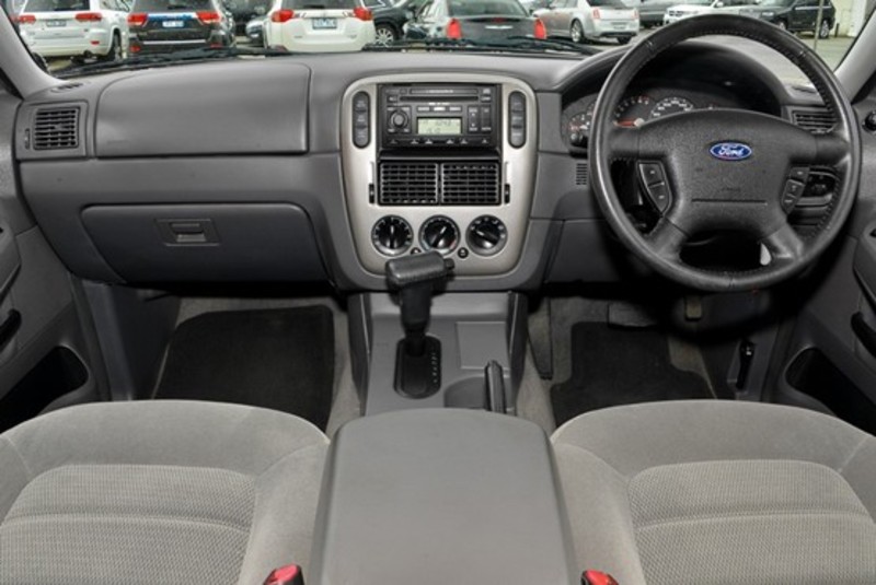2004 FORD EXPLORER XLT UZ