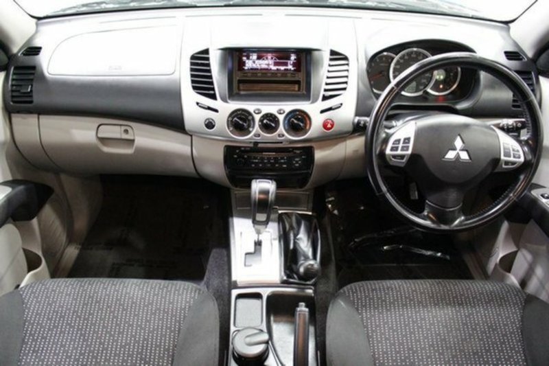 2010 MITSUBISHI TRITON GLX-R (4x4) MN MY11