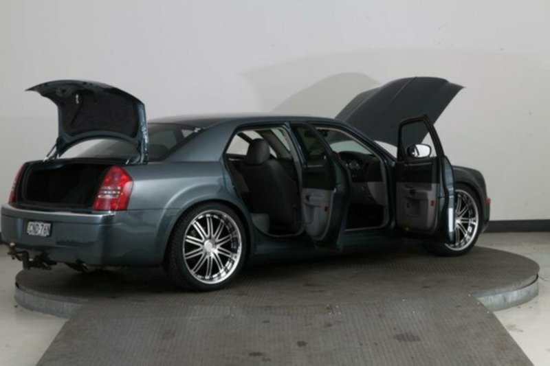 2006 CHRYSLER 300C 5.7 HEMI V8 LE MY06