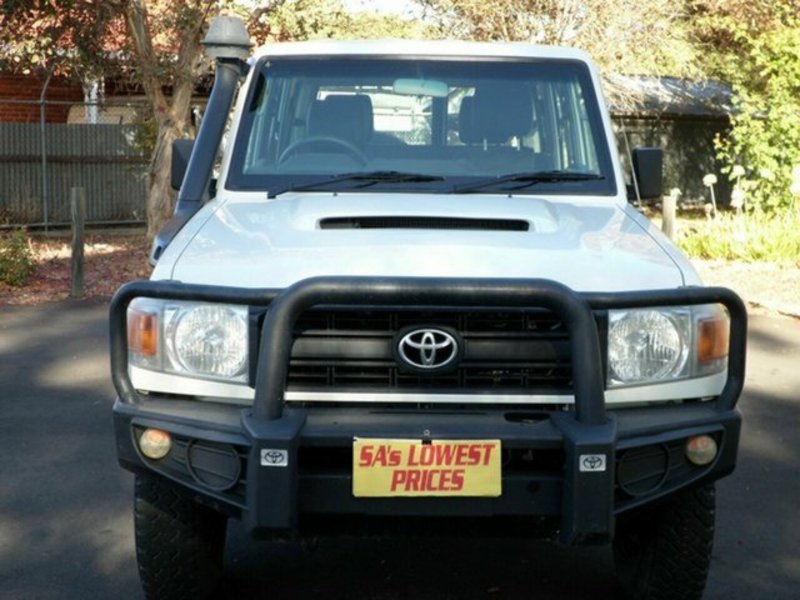 2010 TOYOTA LANDCRUISER Workmate VDJ76R MY10