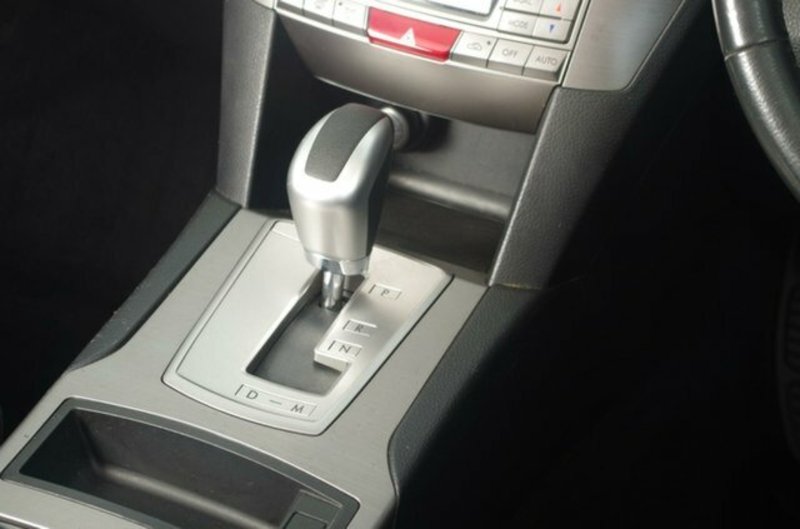 2010 SUBARU OUTBACK 2.5i MY10
