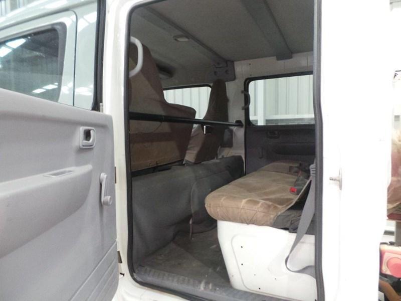 2010 MITSUBISHI CANTER