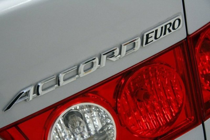 2004 HONDA Accord Euro Luxury CL