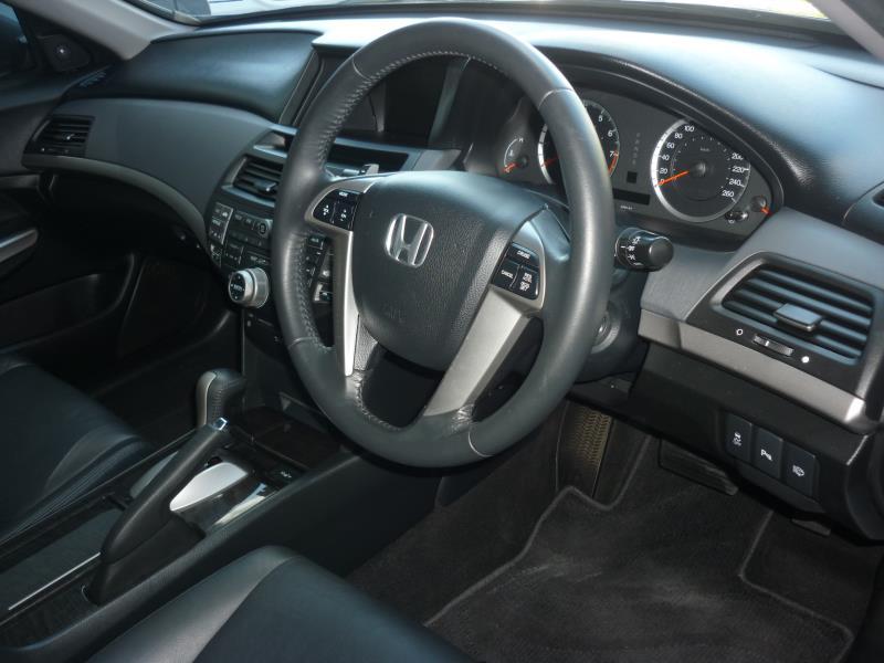2011 HONDA ACCORD V6 8TH GEN MY11