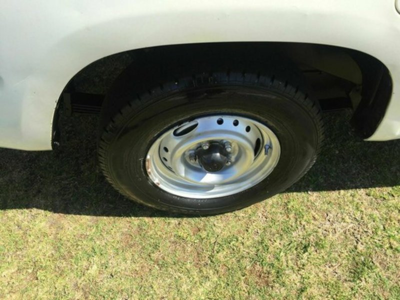 2004 TOYOTA HILUX Xtra Cab RZN154R MY04