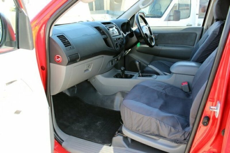 2008 TOYOTA HILUX SR (4x4) GGN25R 08 UPGRADE