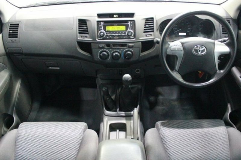 2012 TOYOTA HILUX SR (4x4) KUN26R MY12