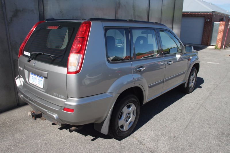 2002 NISSAN X-TRAIL ST T30
