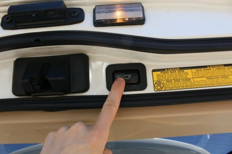 2012 TOYOTA LANDCRUISER SAHARA (4x4) VDJ200R MY12