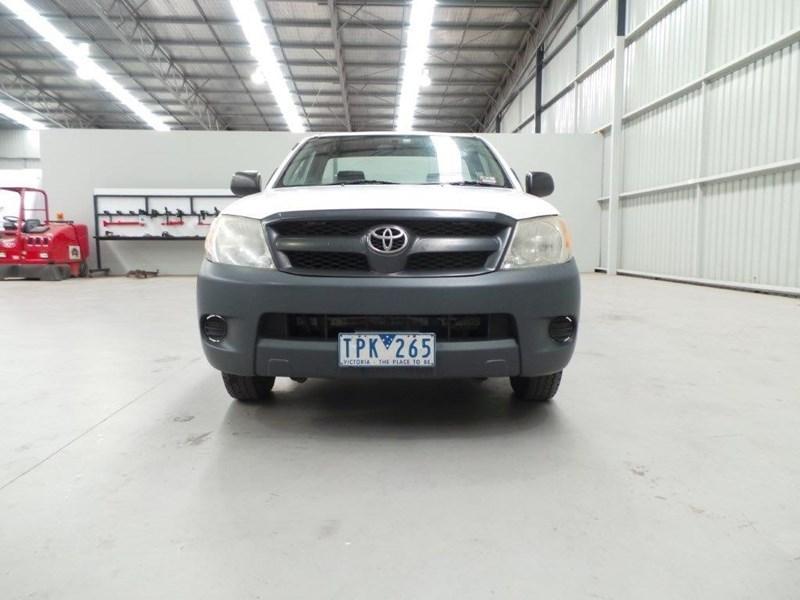 2005 TOYOTA HILUX