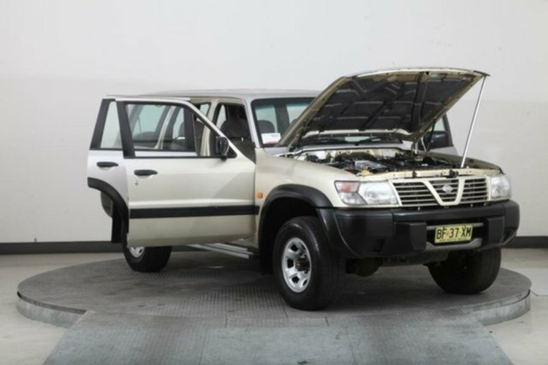 2000 NISSAN PATROL ST (4x4) GU