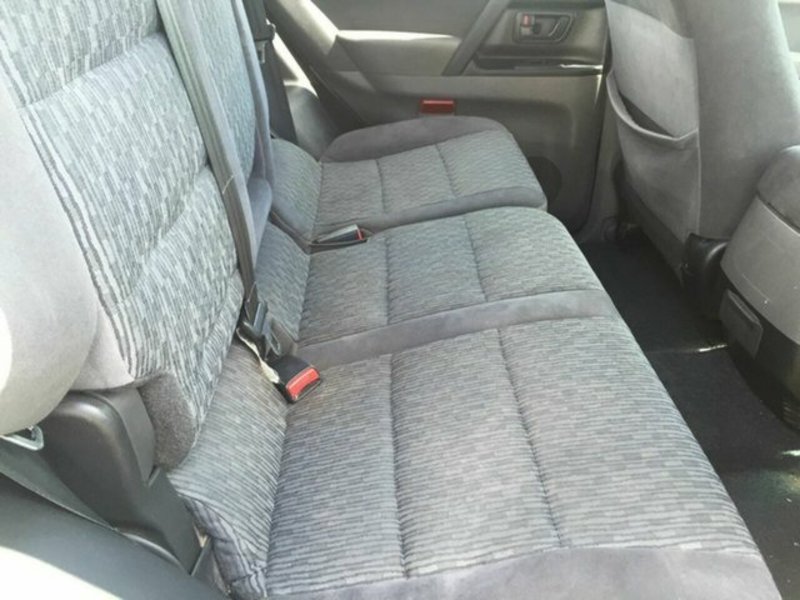 2003 MITSUBISHI PAJERO GLX NP