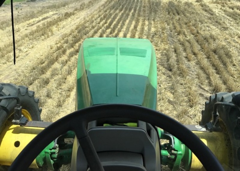 JOHN DEERE 8335R Tractor