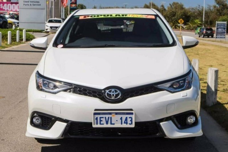 2015 TOYOTA COROLLA ZR ZRE182R MY15