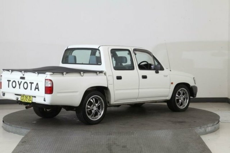 2003 TOYOTA HILUX RZN149R