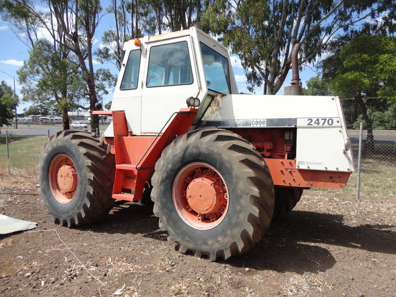 CASE TRACTOR 2470