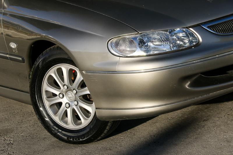2000 HOLDEN COMMODORE Berlina VT II
