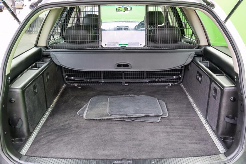 2006 HOLDEN ADVENTRA