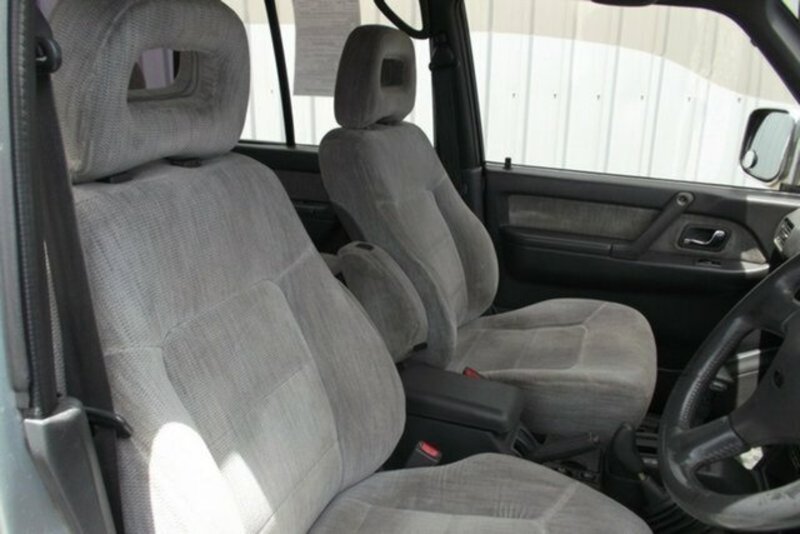 1995 MITSUBISHI PAJERO EXCEED GLS LWB (4x4) NJ