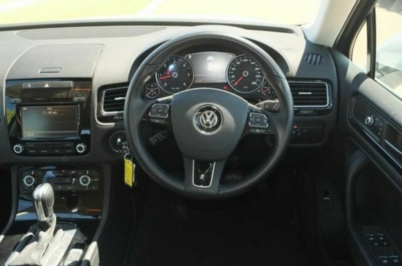 2012 VOLKSWAGEN TOUAREG 150TDI Tiptronic 4MOTION 7P MY12.5