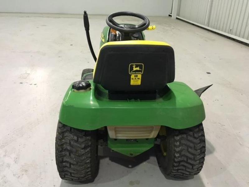 JOHN DEERE LT155 RIDE ON