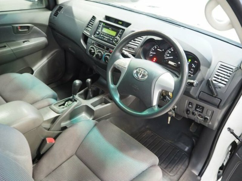 2012 TOYOTA HILUX SR (4x4) KUN26R MY12